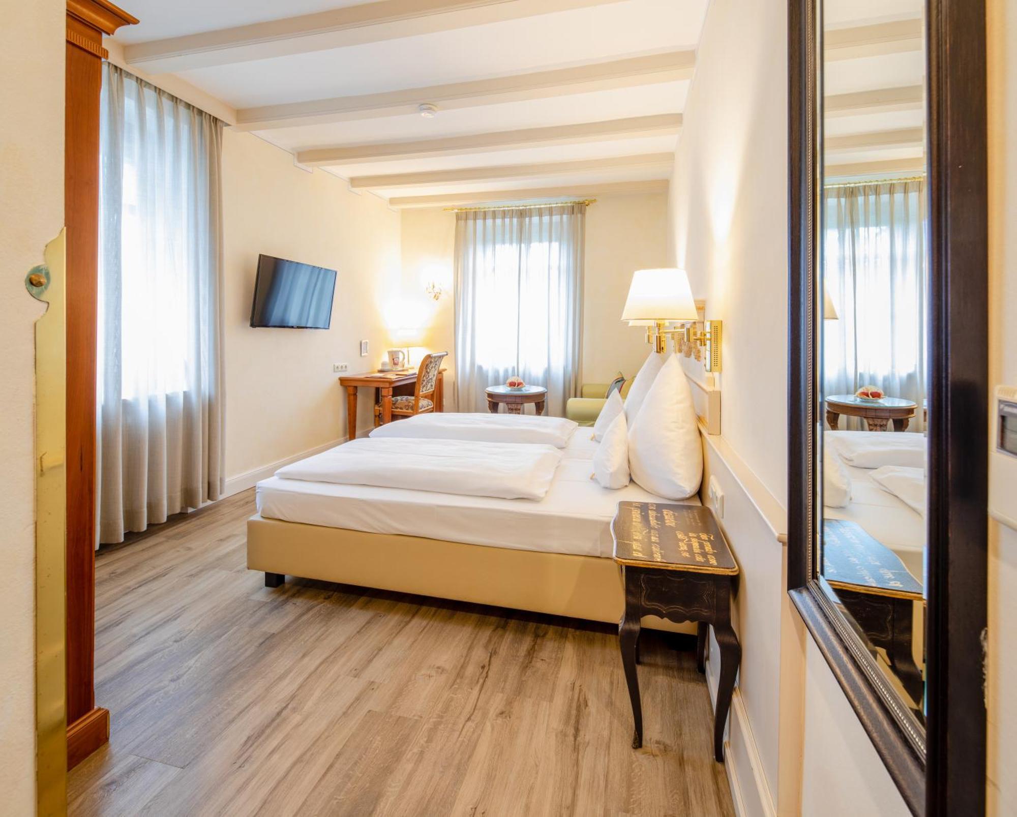 Simones Hotel Fuerstenhof Landshut Ngoại thất bức ảnh