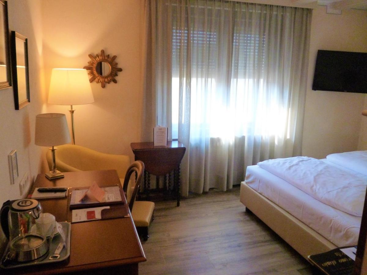 Simones Hotel Fuerstenhof Landshut Ngoại thất bức ảnh